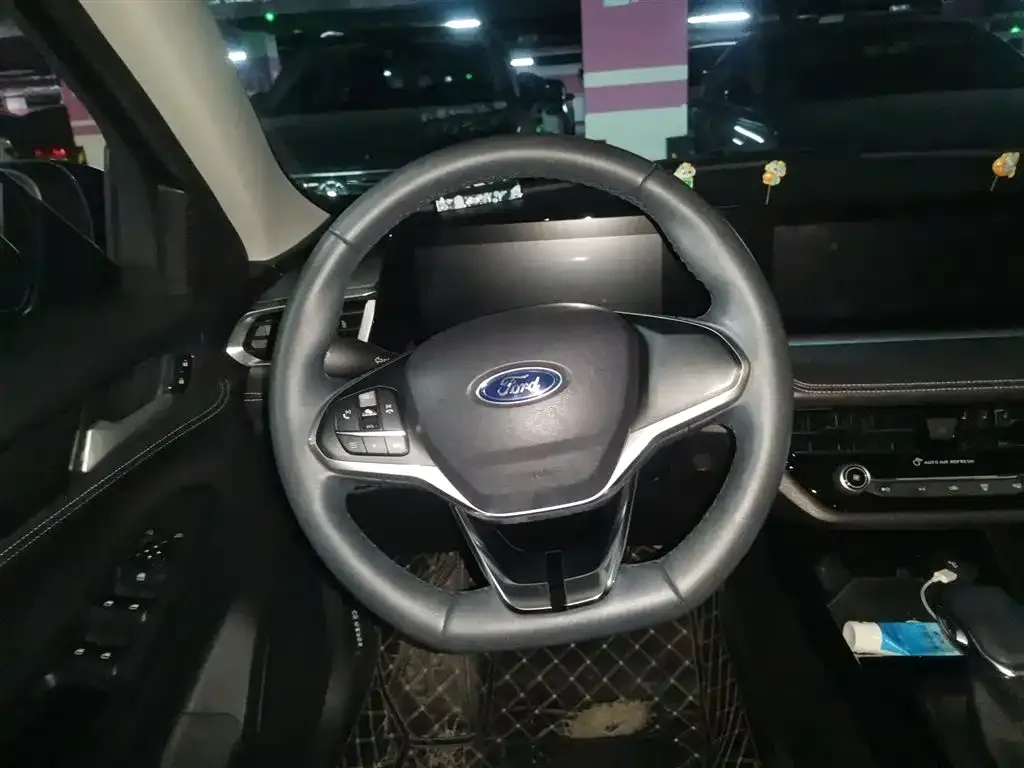 Ford Escort 2022 из CN, фото 7