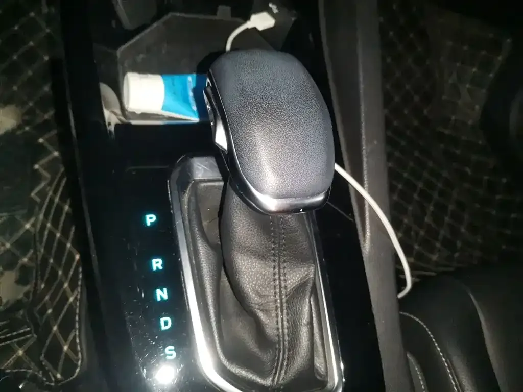 Ford Escort 2022 из CN, фото 10