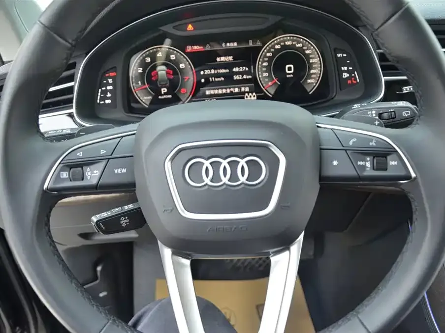 Audi Q7 2024 из CN, фото 10