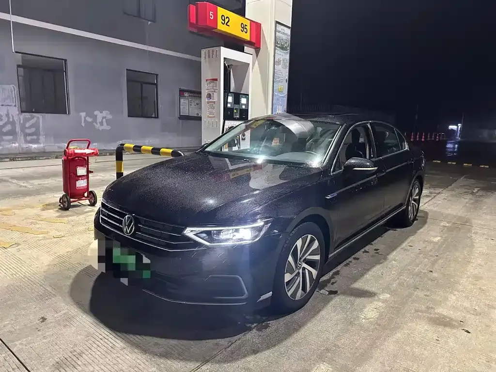 Volkswagen Magotan GTE PHEV 2023 из CN, фото 1