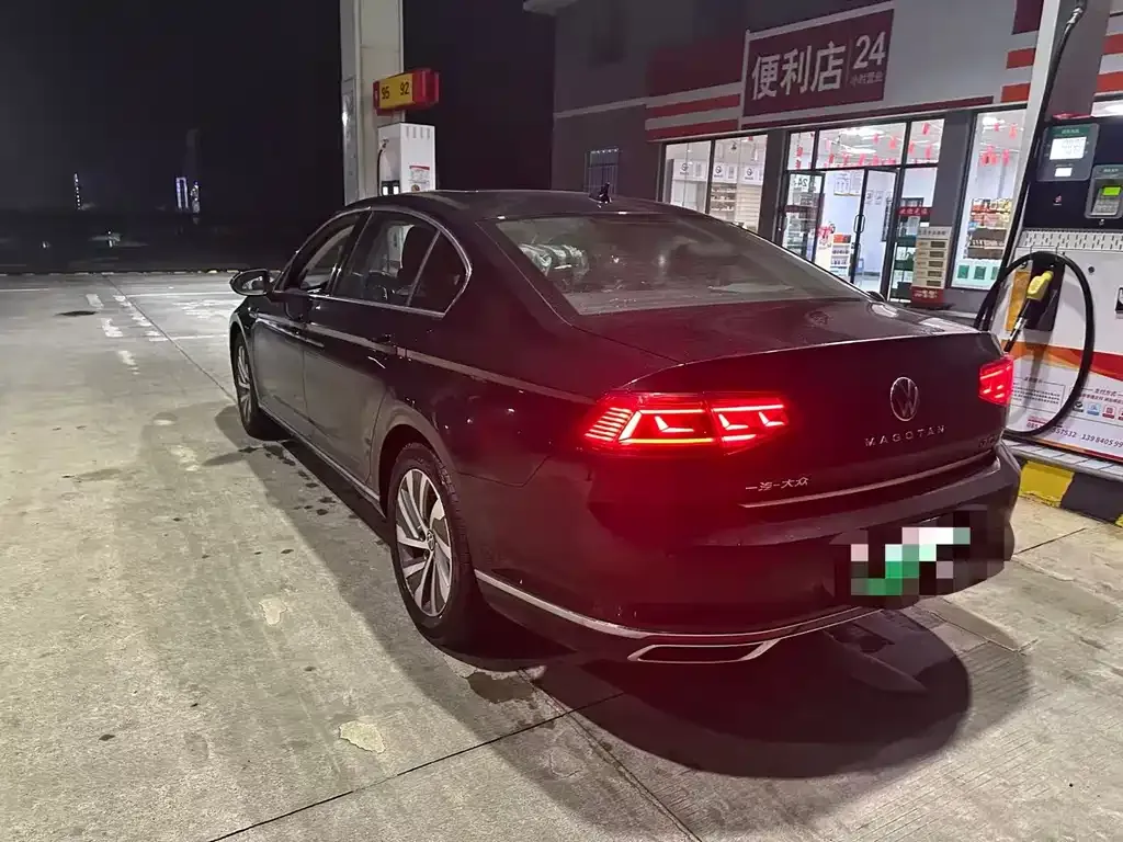 Volkswagen Magotan GTE PHEV 2023 из CN, фото 4
