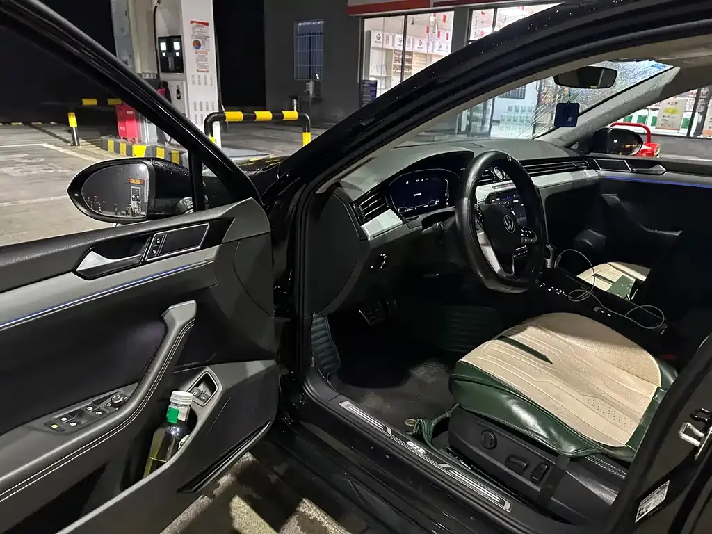 Volkswagen Magotan GTE PHEV 2023 из CN, фото 3