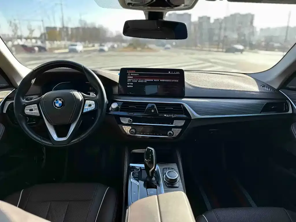 BMW 5 Series — фото 2