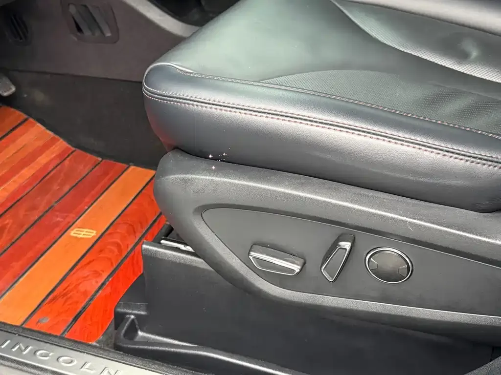 Lincoln Nautilus 2021 из CN, фото 8