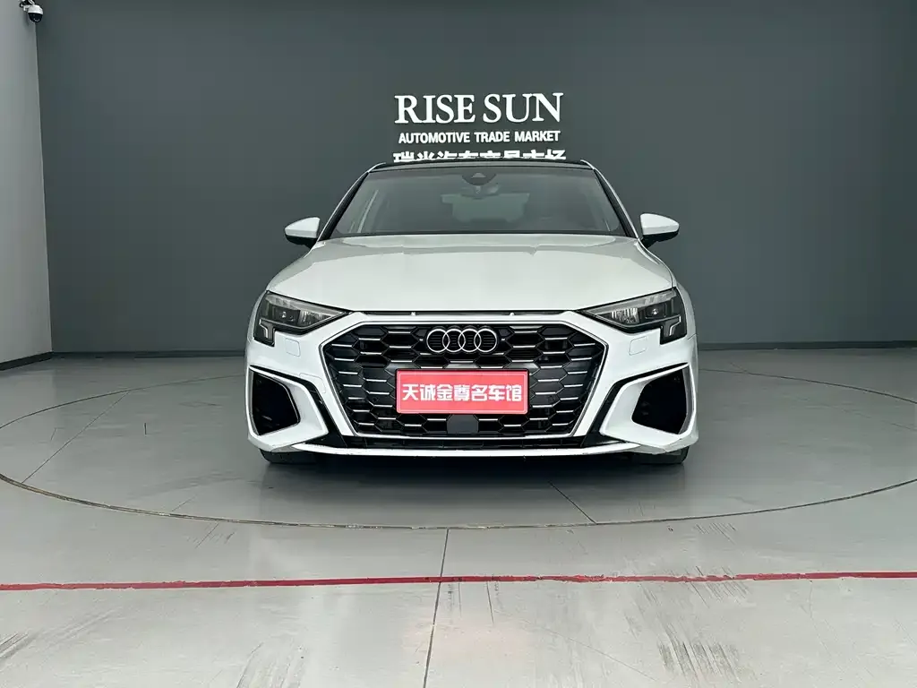 Audi A3 2023 из CN, фото 6