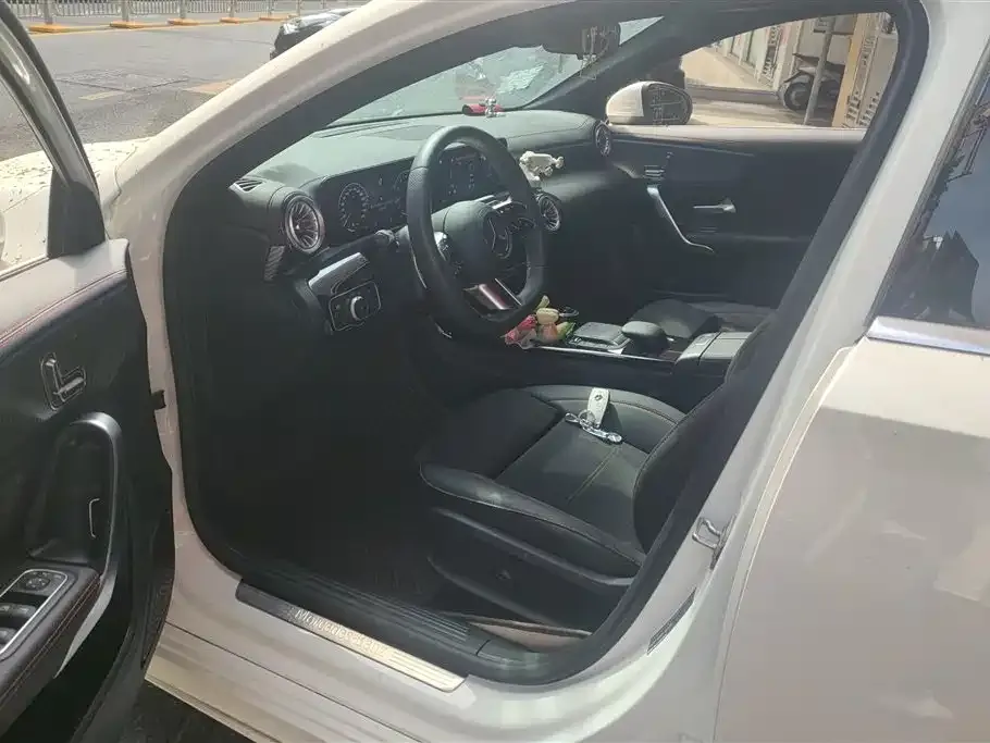 Mercedes-Benz A-Class 2024 из CN, фото 5