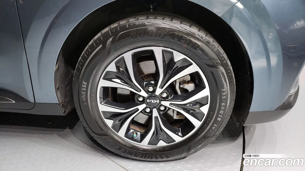 Kia Carnival 2023 из KR, фото 5