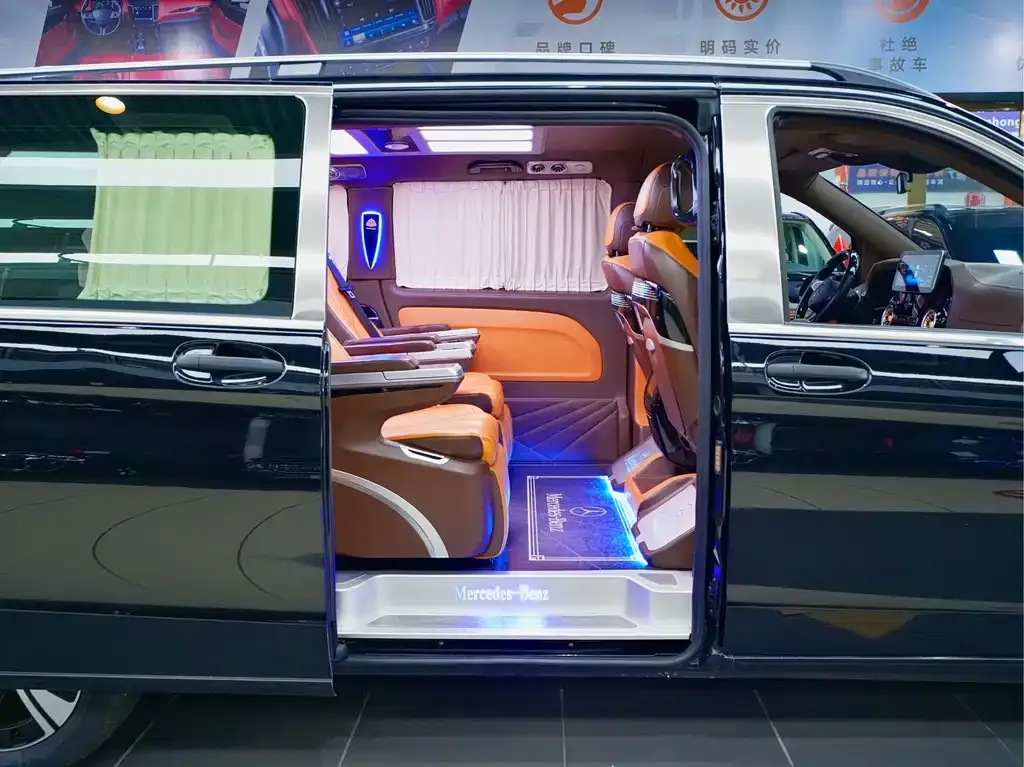 Mercedes-Benz Vito 2023 из CN, фото 4