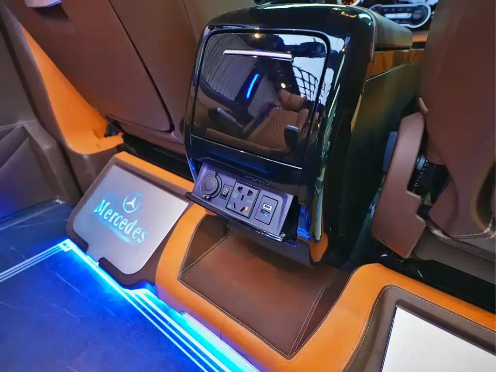 Mercedes-Benz Vito 2023 из CN, фото 2