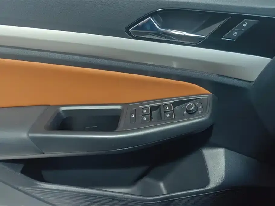 Volkswagen Bora 2023 из CN, фото 3