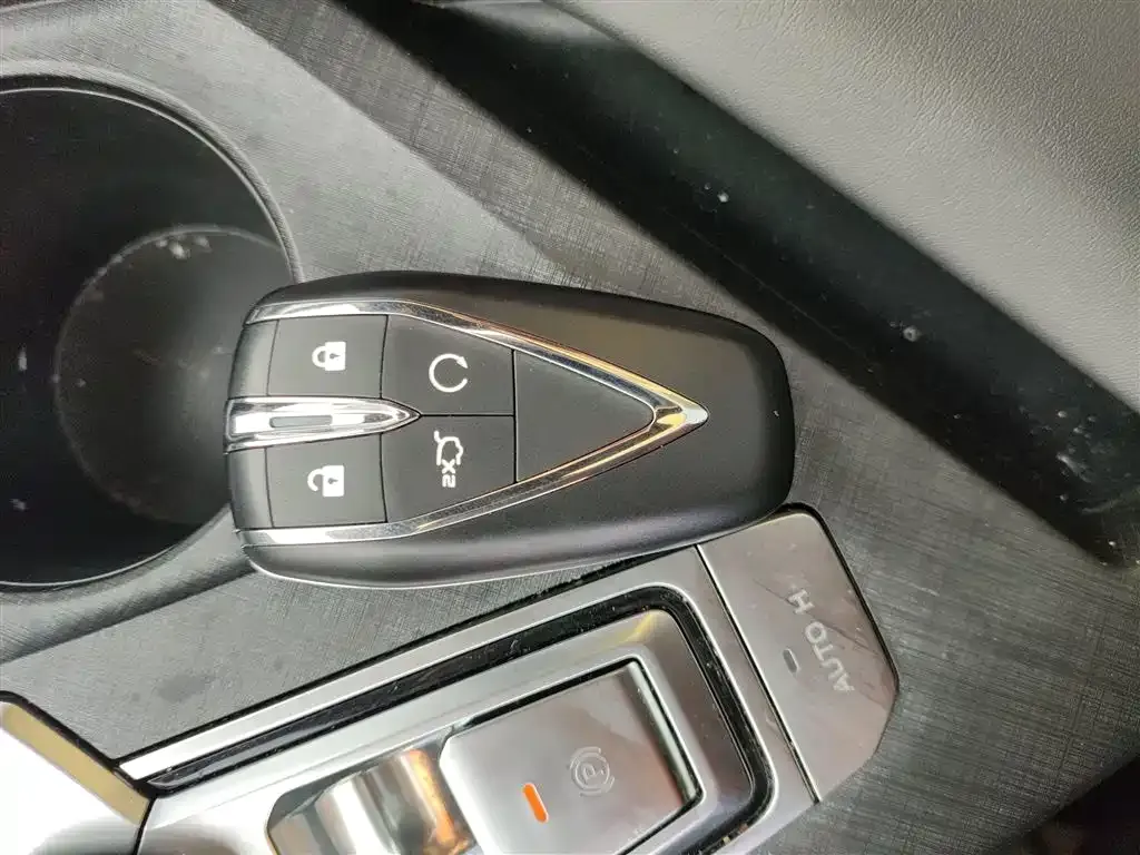 Changan UNI-V 2024 из CN, фото 9