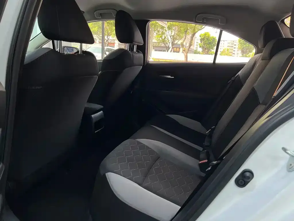 Toyota Corolla 2023 из CN, фото 4