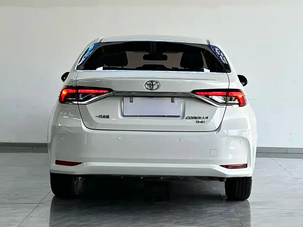 Toyota Corolla 2023 из CN, фото 7