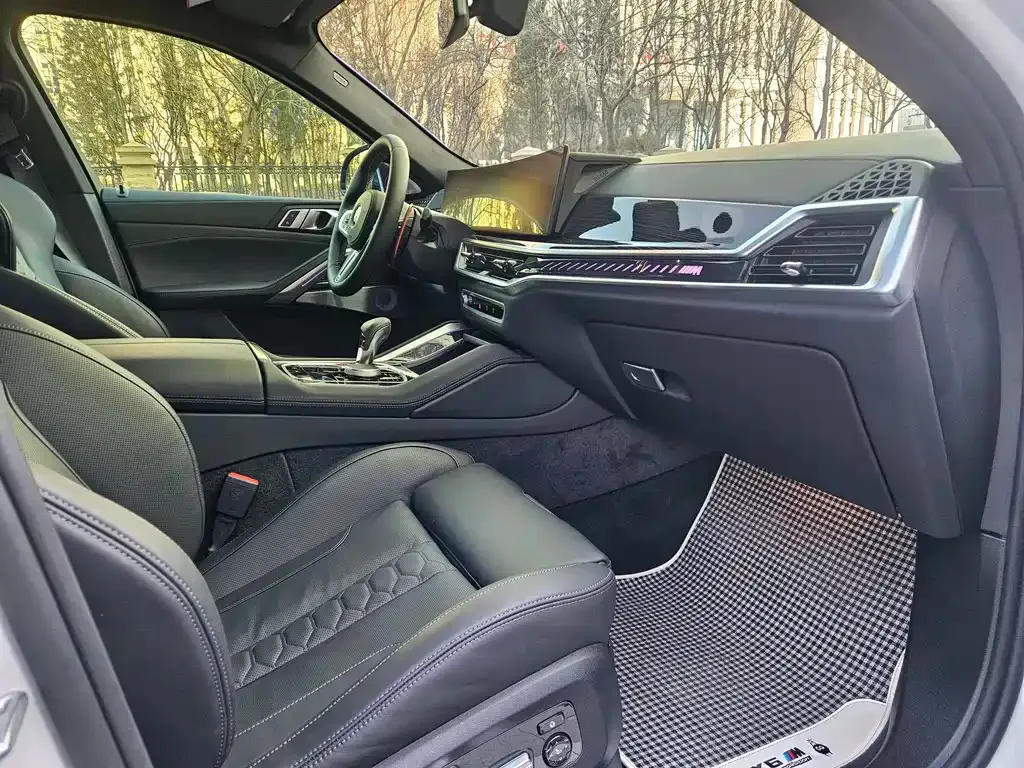 BMW X6 M 2024 из CN, фото 10