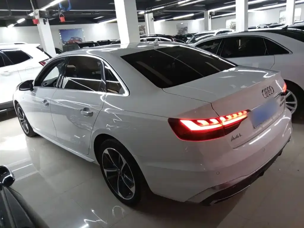 Audi A4L 2023 из CN, фото 7