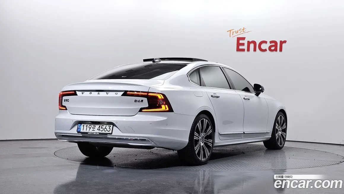 Volvo S90 2023 из KR, фото 5