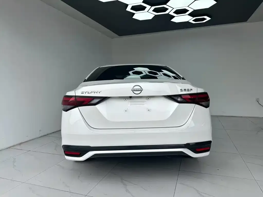 Nissan Sylphy 2023 из CN, фото 4