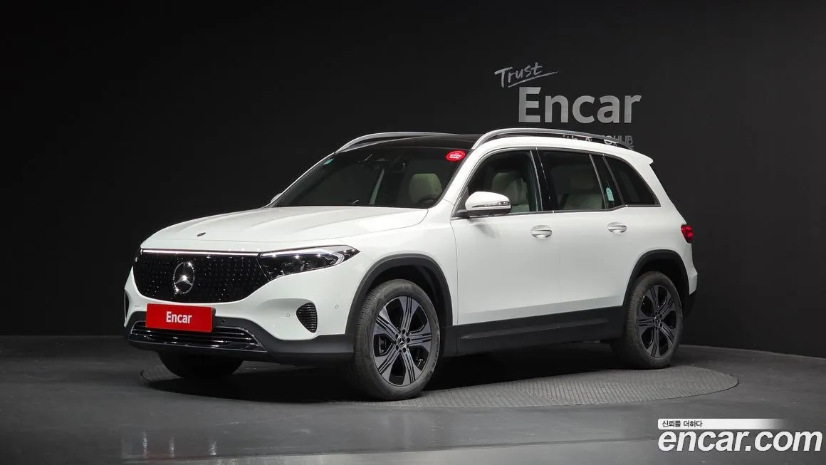 Mercedes-Benz EQB