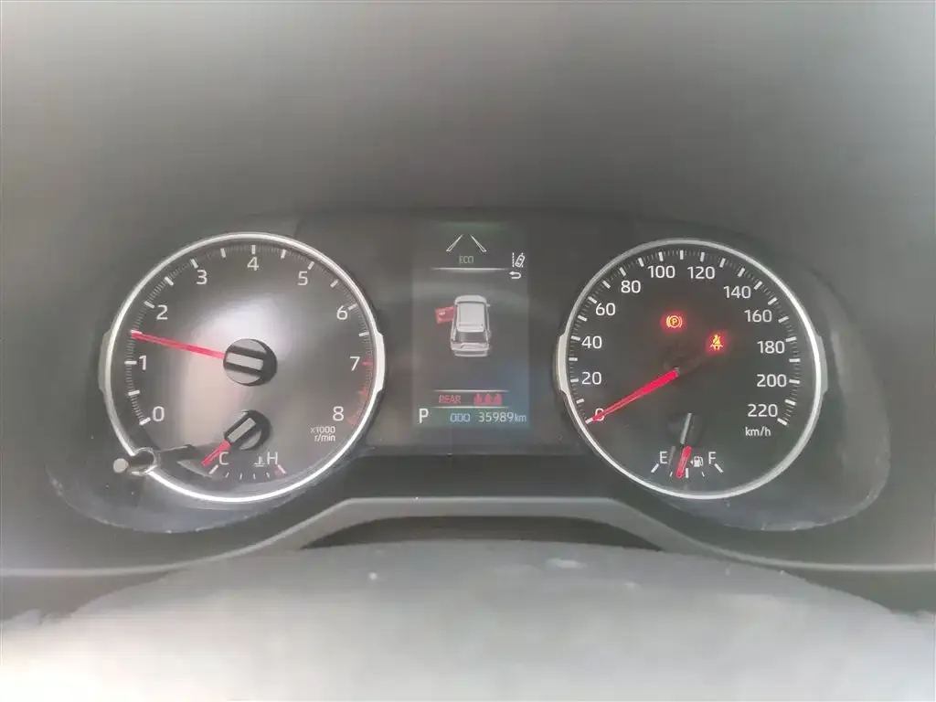 Toyota RAV4 2024 из CN, фото 4
