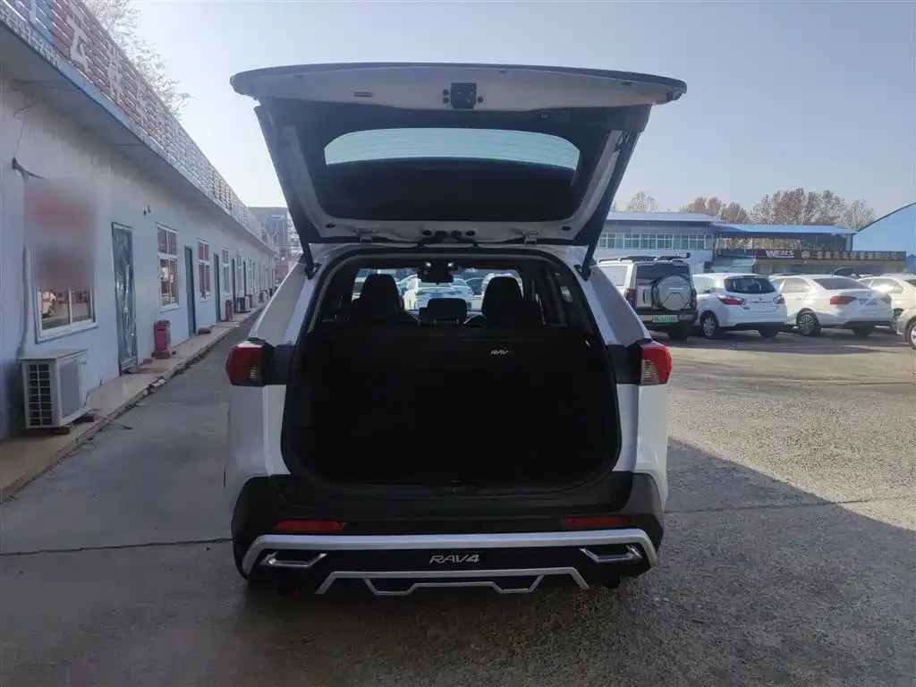 Toyota RAV4 2024 из CN, фото 9