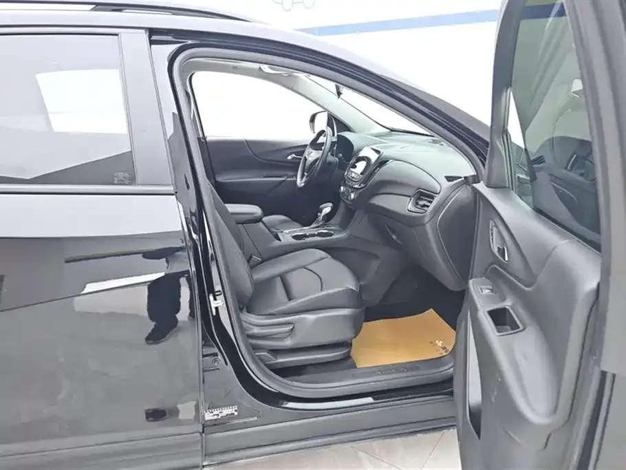 Chevrolet Equinox 2021 из CN, фото 10
