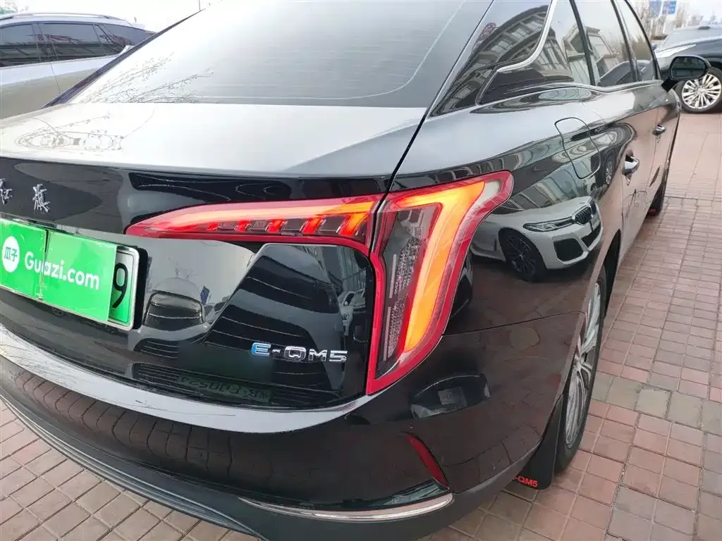 Hongqi E-QM5 2023 из CN, фото 3