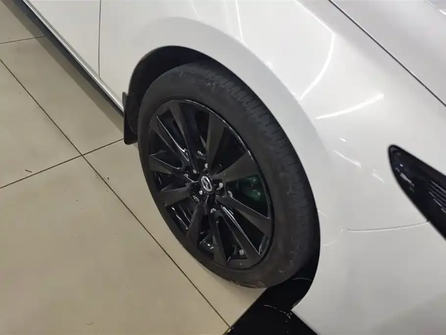 Mazda 3 Axela 2024 из CN, фото 2