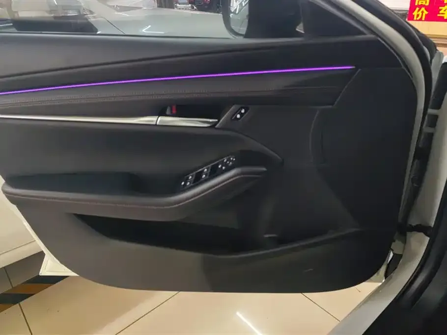 Mazda 3 Axela 2024 из CN, фото 6