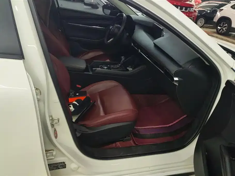Mazda 3 Axela 2024 из CN, фото 7