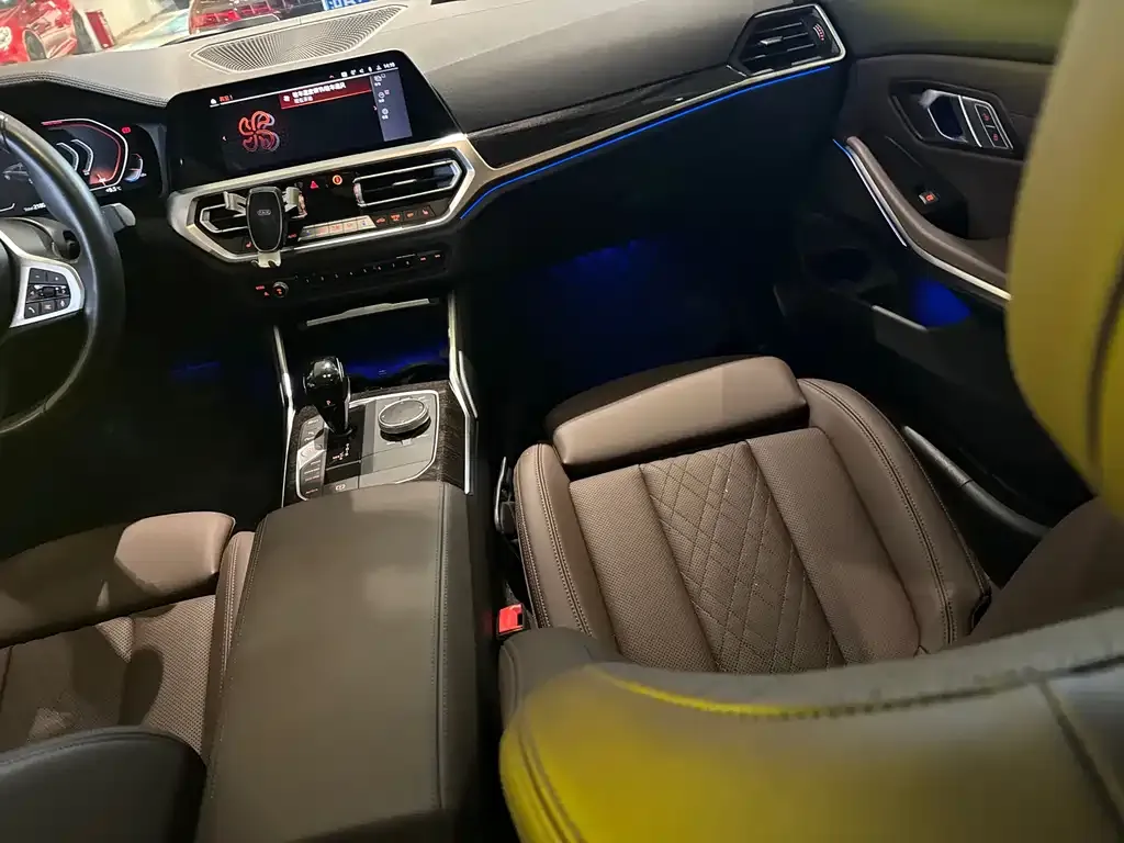 BMW 3 Series 2022 из CN, фото 6