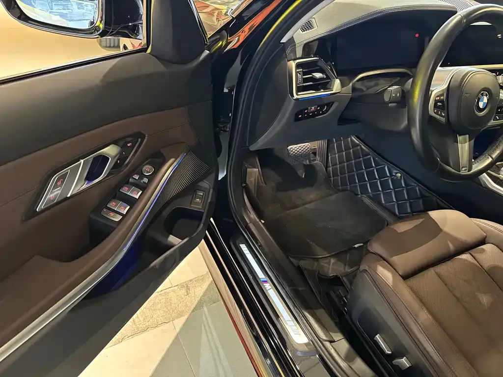 BMW 3 Series 2022 из CN, фото 9