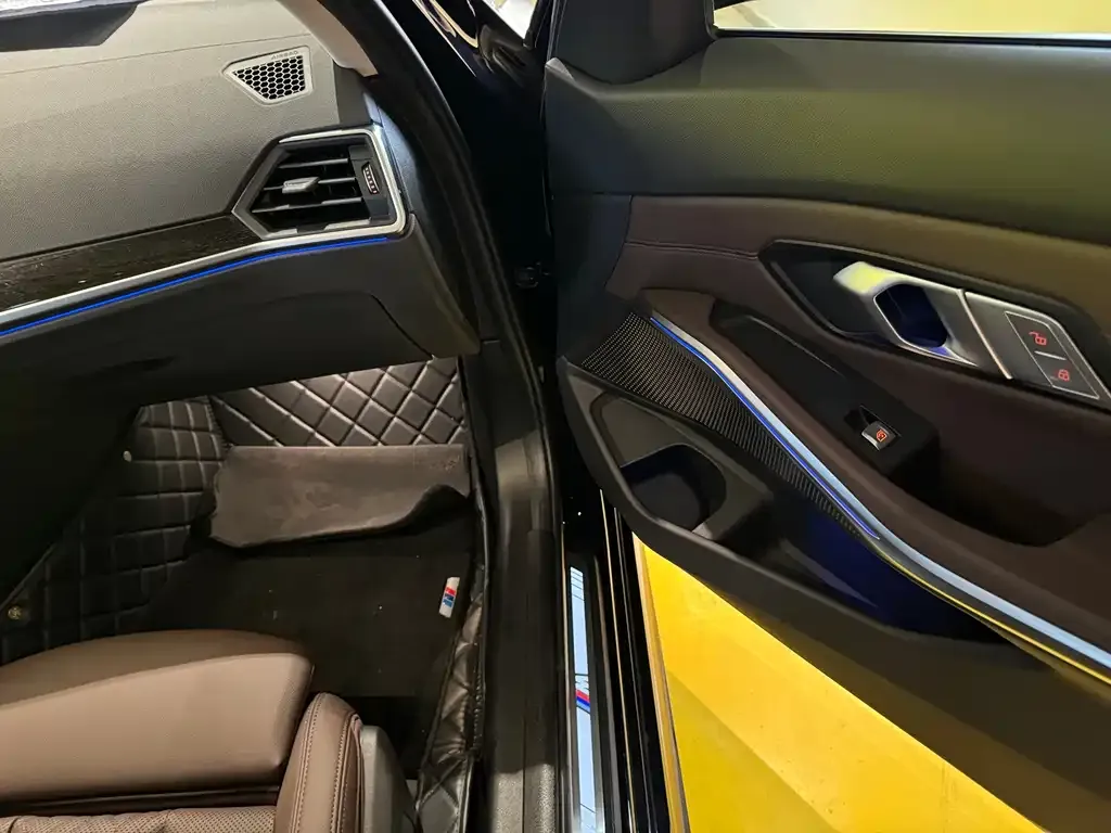 BMW 3 Series 2022 из CN, фото 5