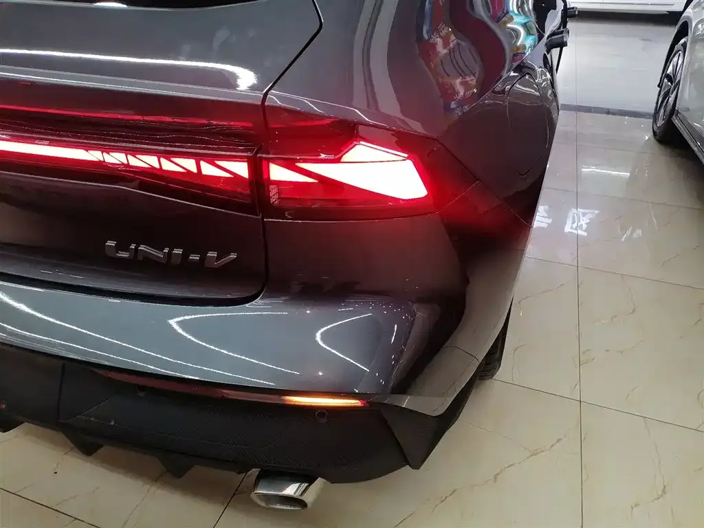 Changan UNI-V iDD 2023 из CN, фото 6