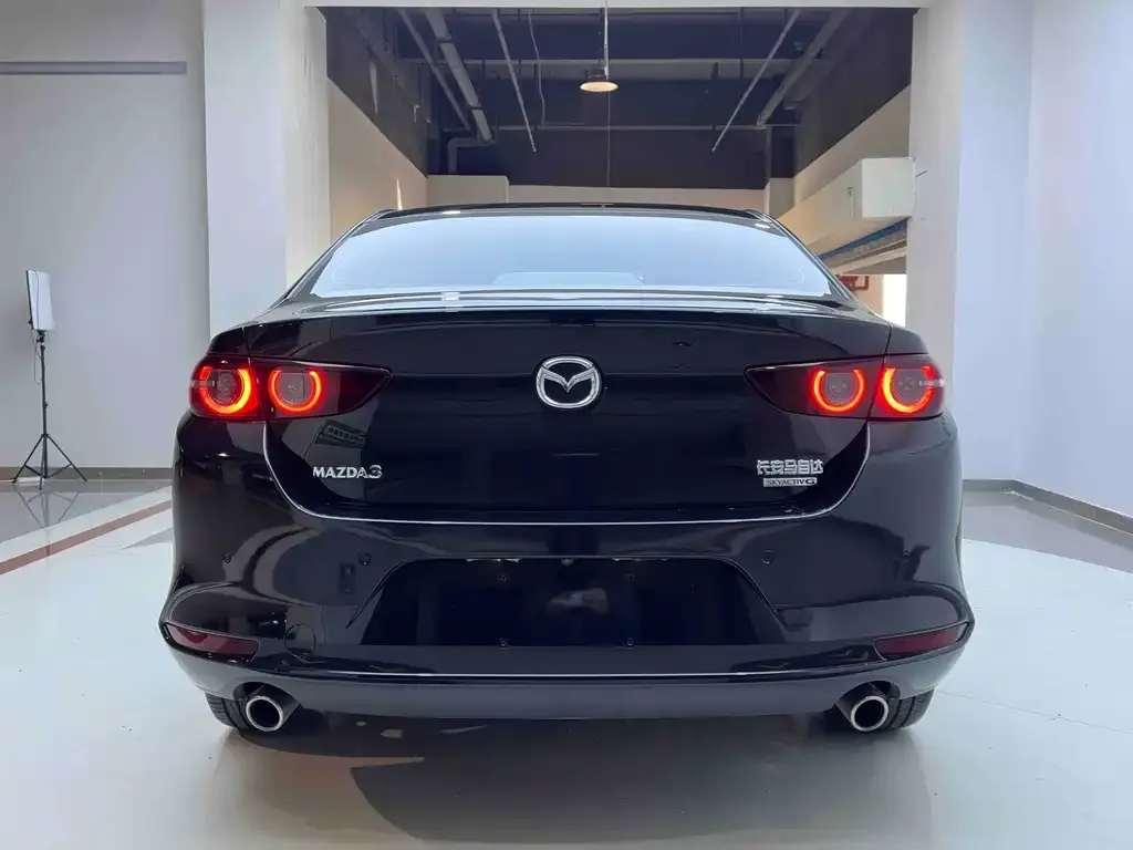Mazda 3 Axela 2022 из CN, фото 4