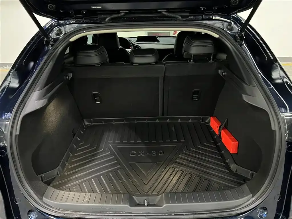 Mazda CX-30 2023 из CN, фото 5
