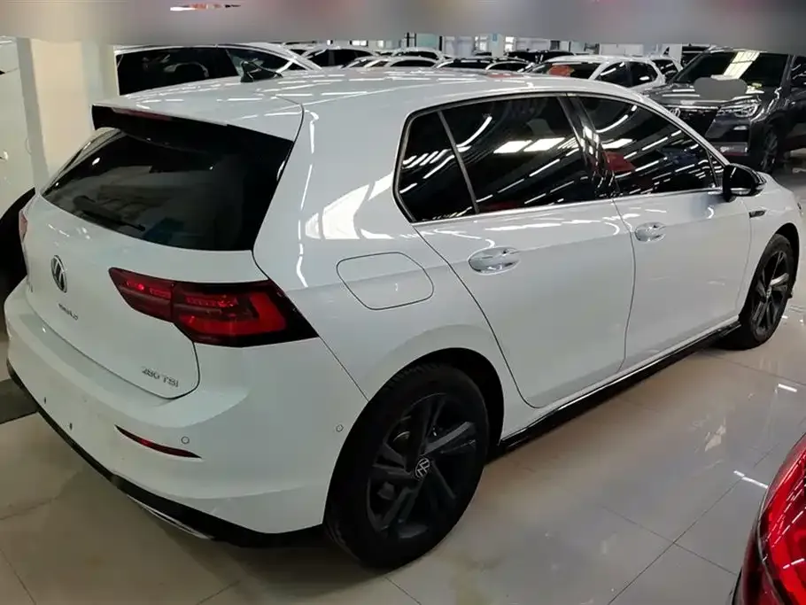 Volkswagen Golf 2024 из CN, фото 6
