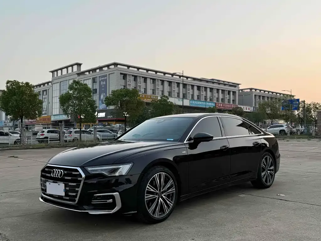 Audi A6L 2023 из CN, фото 1