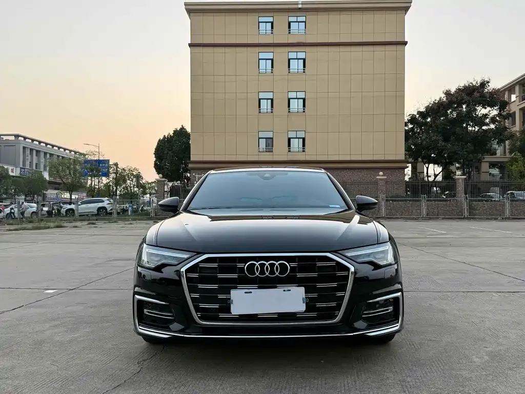Audi A6L 2023 из CN, фото 3