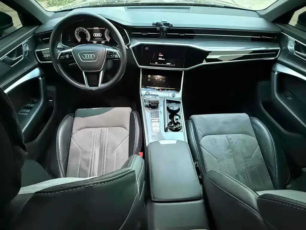 Audi A6L 2023 из CN, фото 2