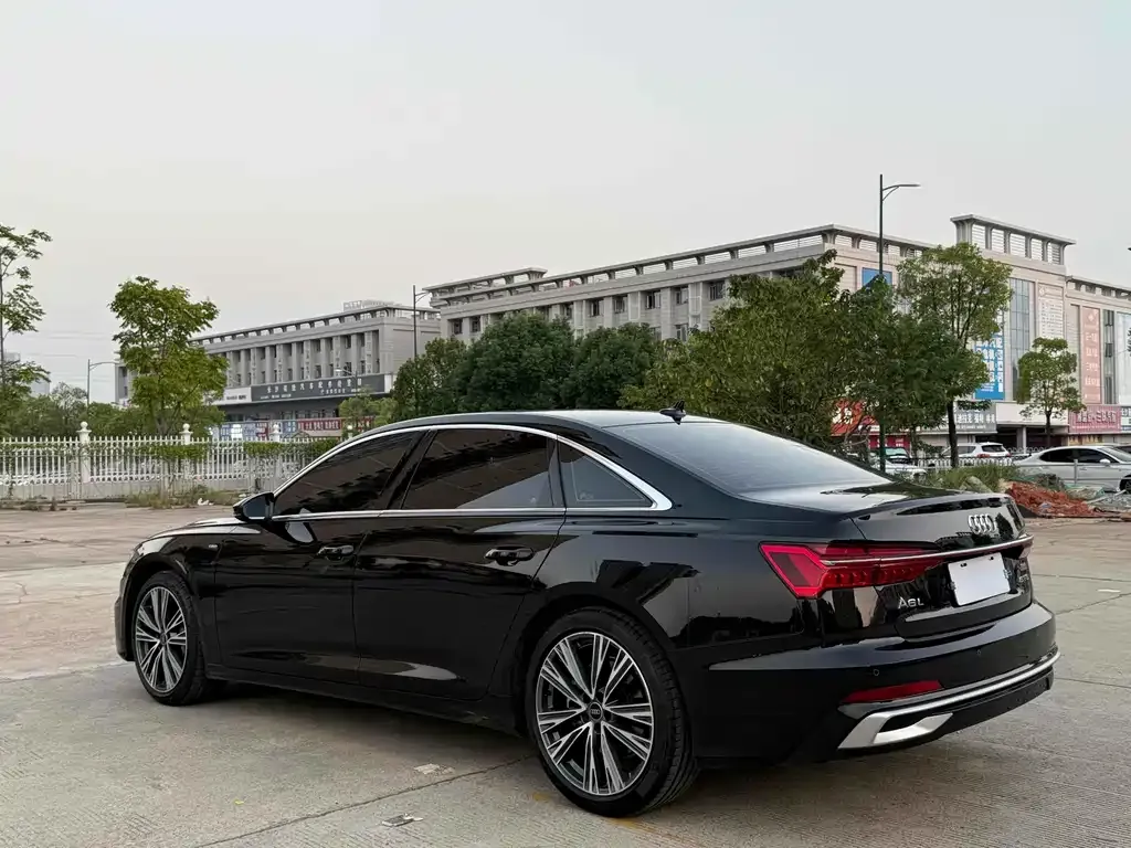 Audi A6L 2023 из CN, фото 9
