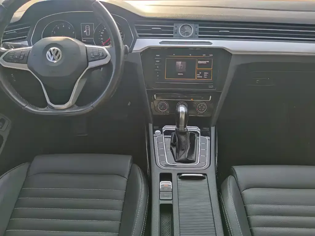Volkswagen Magotan 2022 из CN, фото 4