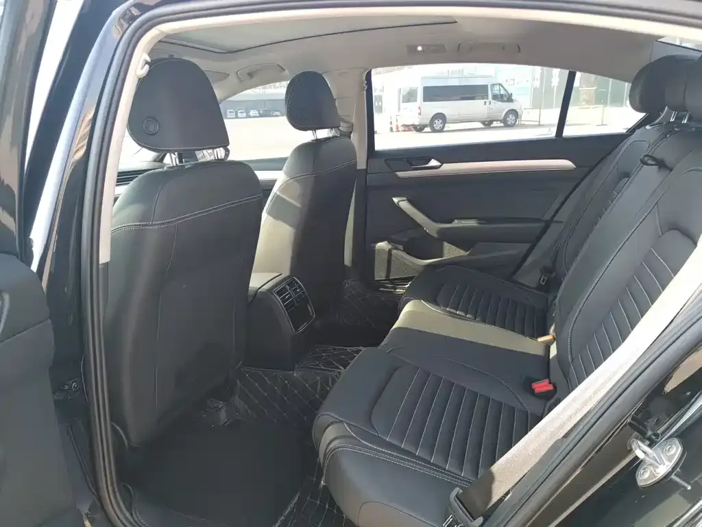 Volkswagen Magotan 2022 из CN, фото 6