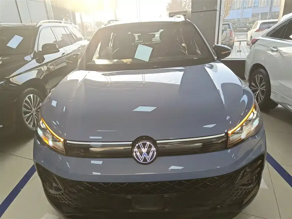 Volkswagen Tiguan L 2024 из CN, фото 7