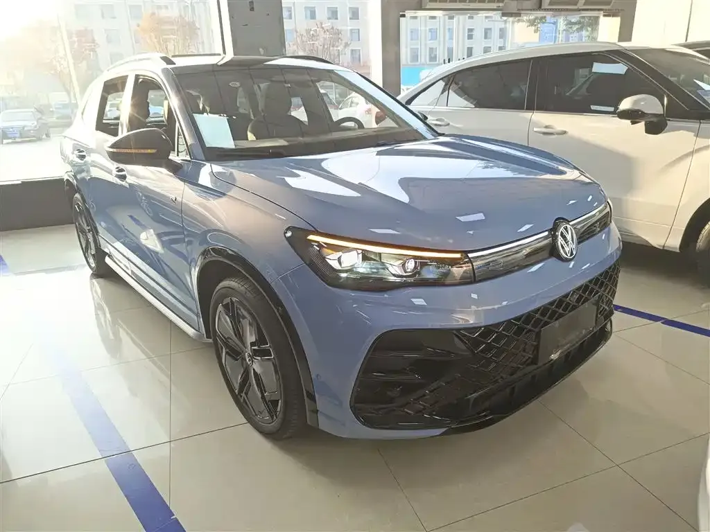Volkswagen Tiguan L 2024 из CN, фото 2