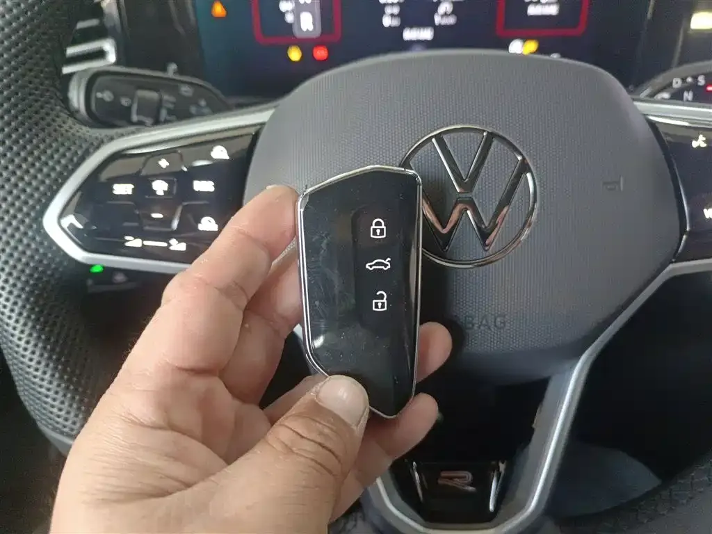 Volkswagen Tiguan L 2024 из CN, фото 6