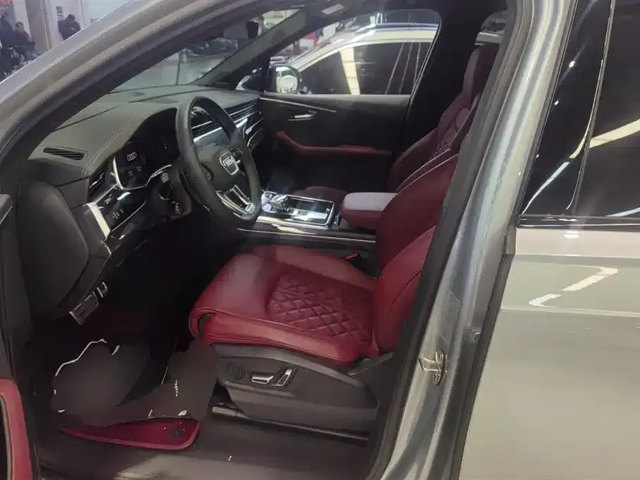 Audi SQ7 2024 из CN, фото 6