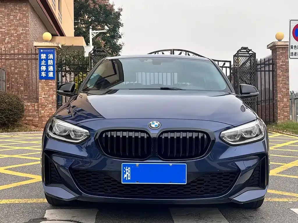 BMW 1 Series 2021 из CN, фото 8