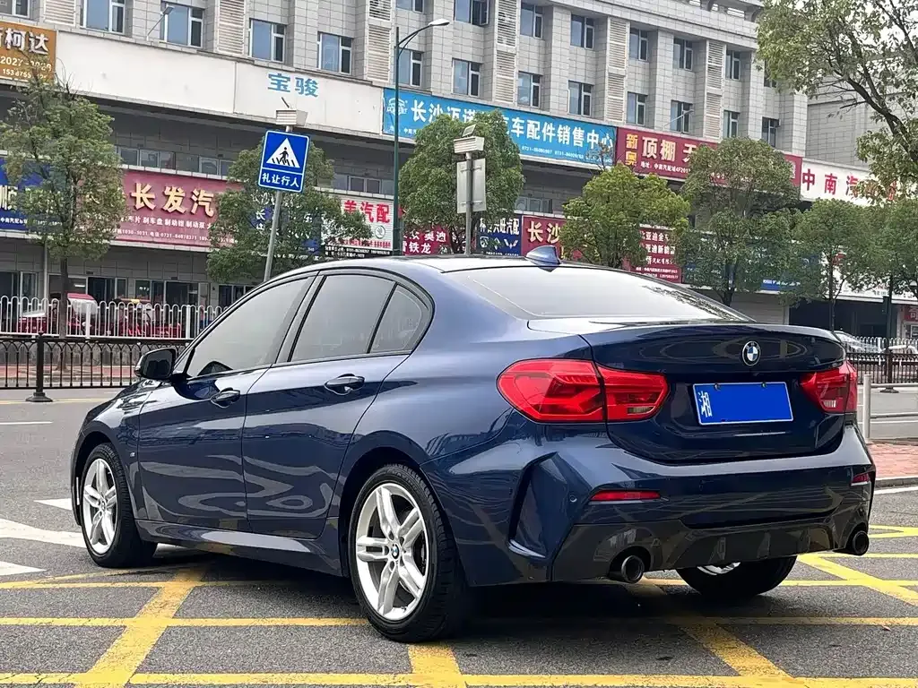 BMW 1 Series 2021 из CN, фото 10
