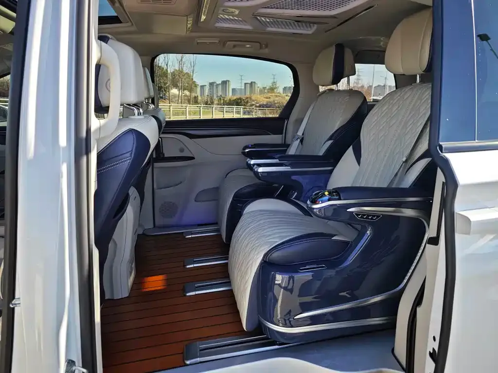 Buick GL8 2021 из CN, фото 4
