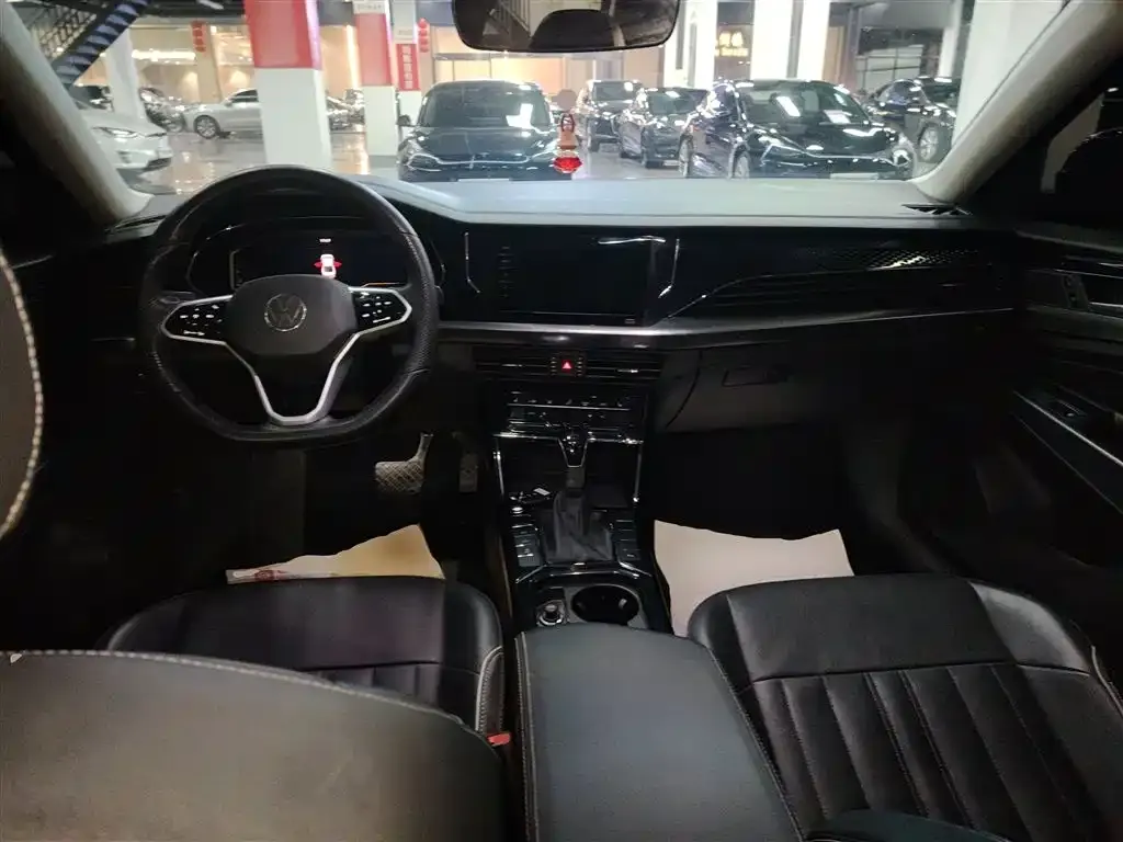 Volkswagen Passat 2023 из CN, фото 5